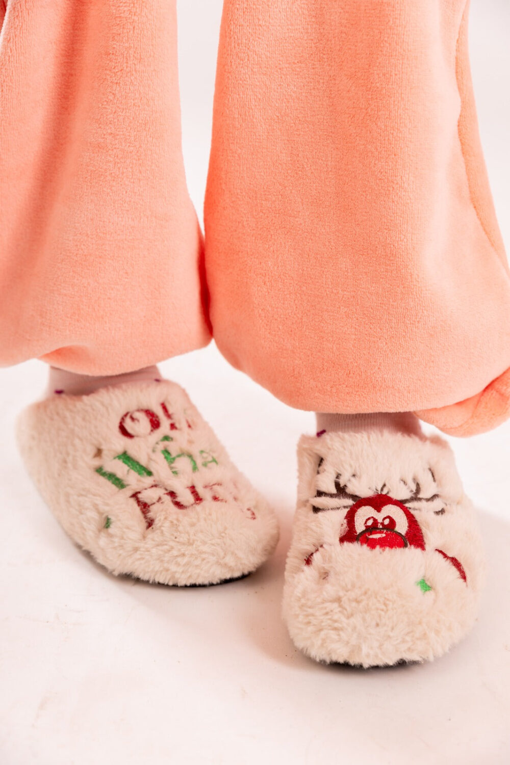 Plush Slippers with Fun Reindeer Desi